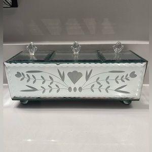 Anthropologie beveled glass 3 velvet lined compartment bathroom caddy